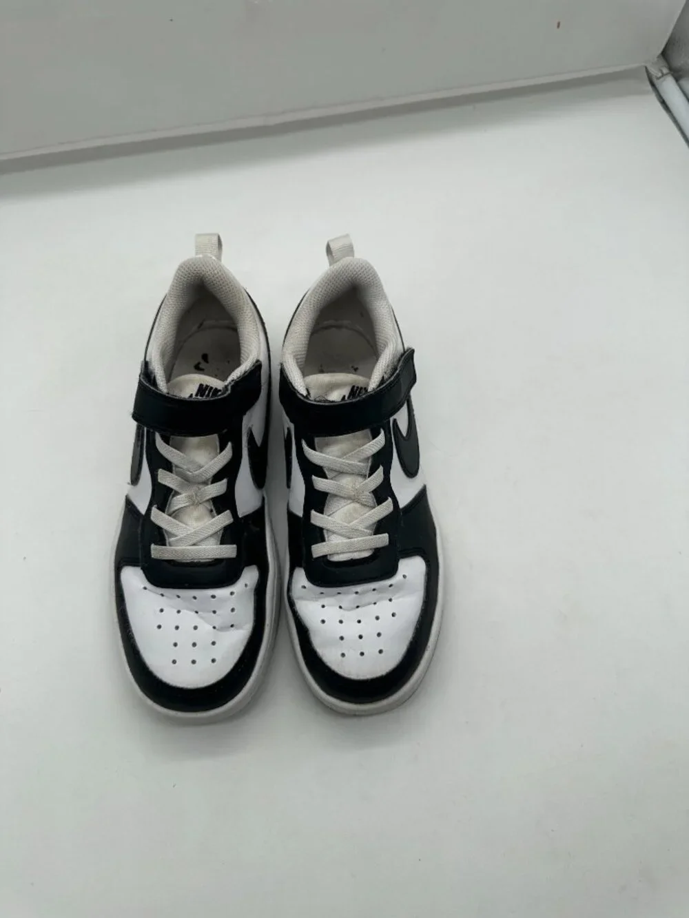 EUC Youth Nike Court Borough Low Recraft Kids Youth 2 White Black Shoes Boy Girl